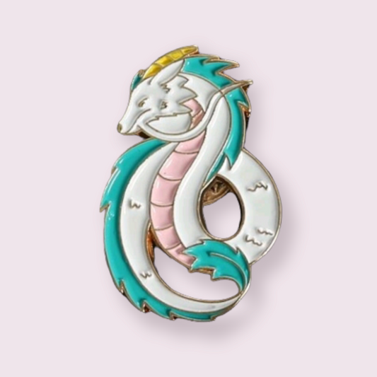 A heart-warming gift for those who are fans of the beloved Studio Ghibli anime “Spirited Away”, inspired by the river spirit Haku who takes on the form of a human to help the main character Chihiro in her quest to save her parents. Pin Size Roughly 3x2cm. Material: Enamel and zinc alloy