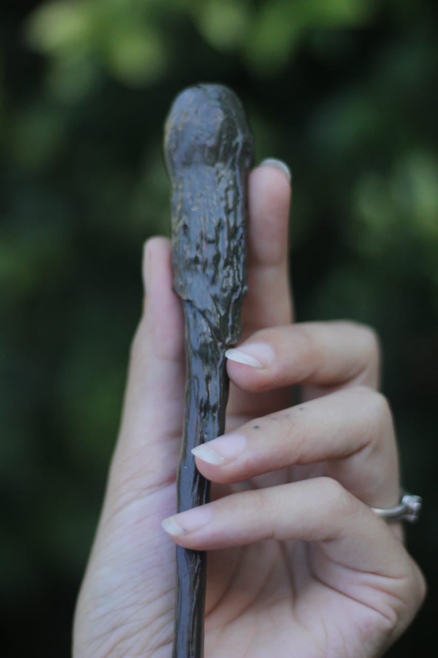 A must have for any Harry Potter fan. These incredible wands were hand created as an exclusive item for The Raven’s Claw by the talented artist Jaded Dragon Creations. Each wand is sculpted, hand cast and individually painted and takes multiple days to make a single wand. Wands measure at roughly 27cm and are made from a flexible material to aid in durability. As they are all made by hand, some slight differences may appear between wands. Wand care: do not bend and avoid contact with moisture.