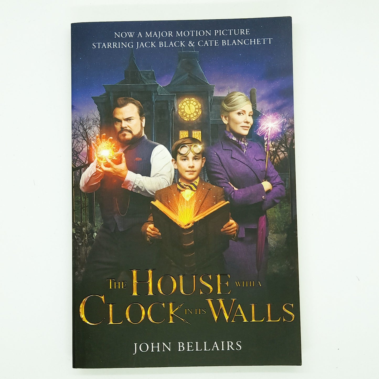 The House with a Clock in it's Walls by John Bellairs Paperback book - Medium Size - Excellent condition