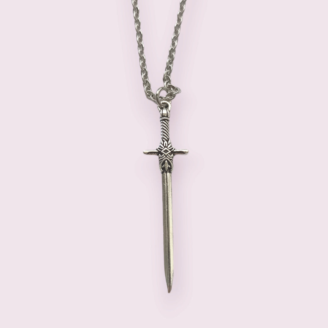 Make a statement with these stunning sword necklaces, perfect for anyone trying to edge up their jewellery collection, plus they look amazing with our sword earrings. Pendant size roughly 4.7cm. Material: zinc alloy.