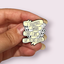 Load image into Gallery viewer, This stunning Harry Potter pin is inspired by the Marauders Map and the phrase used to open it, &quot;I solemnly swear that I am up to no good&quot;. Material: enamel, size: 2.4x3cm.
