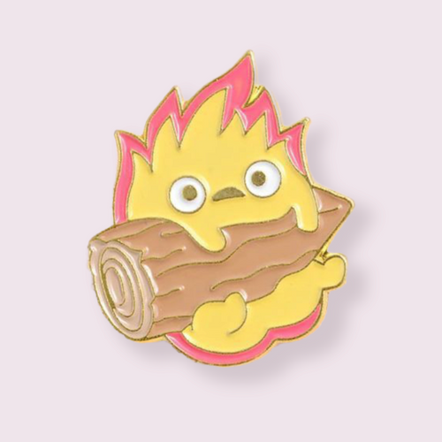 A heart-warming gift for those who are fans of the beloved Studio Ghibli anime “Howl’s Moving Castle”, inspired by the fire demon Calcifer who fuels Howl’s castle. Pin Size Roughly 3cm. Material: Enamel and zinc alloy 