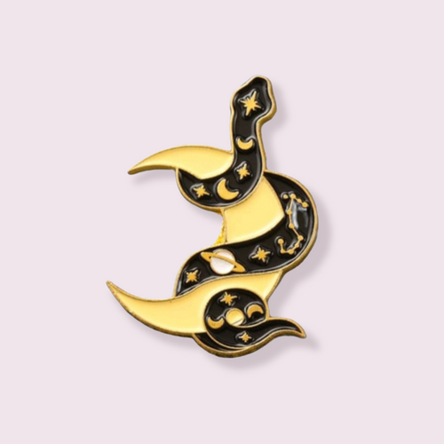 This gorgeous pin would make a great gift for any fans of the occult, witchcraft and the moon. Pin Size Roughly 2.5x3cm. Material: Enamel and zinc alloy 
